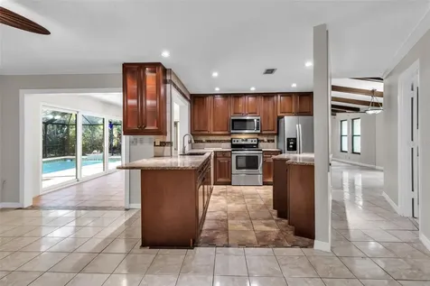 4867 Huntleigh Drive Sarasota FL 34233
