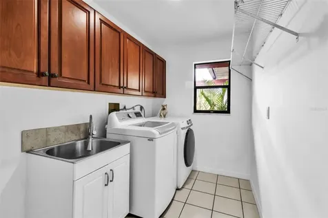 4867 Huntleigh Drive Sarasota FL 34233