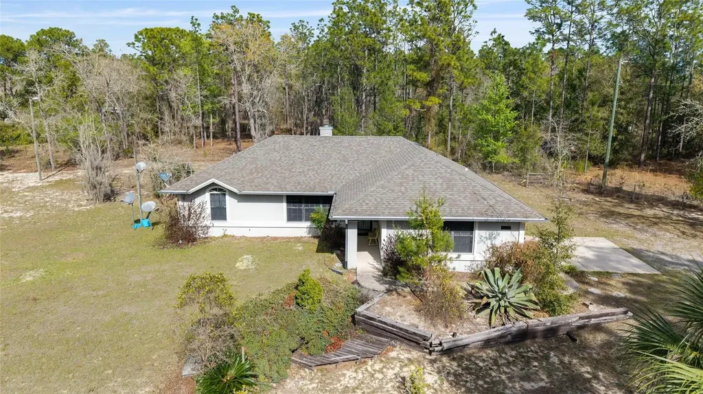 102 Whirlwind Way Hawthorne FL 32640