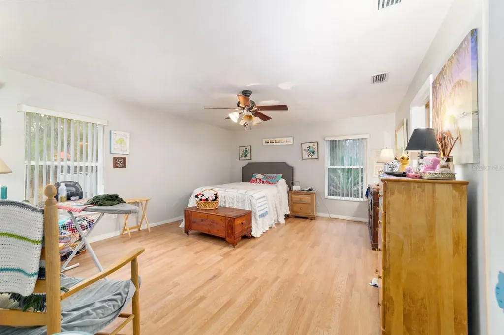 102 Whirlwind Way Hawthorne FL 32640