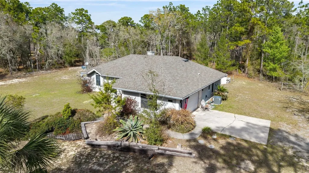 102 Whirlwind Way Hawthorne FL 32640