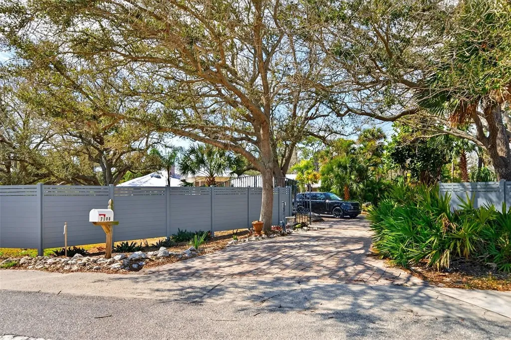 7108 Midnight Pass Road Sarasota FL 34242