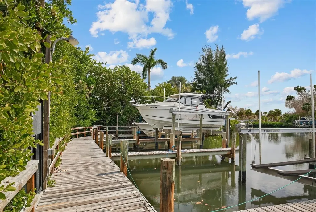 7108 Midnight Pass Road Sarasota FL 34242
