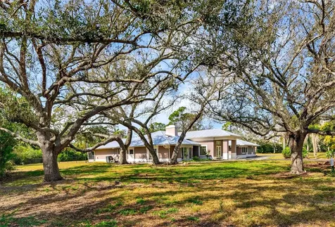 7108 Midnight Pass Road Sarasota FL 34242