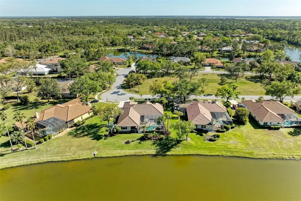 8315 Eagle Crossing Sarasota FL 34241