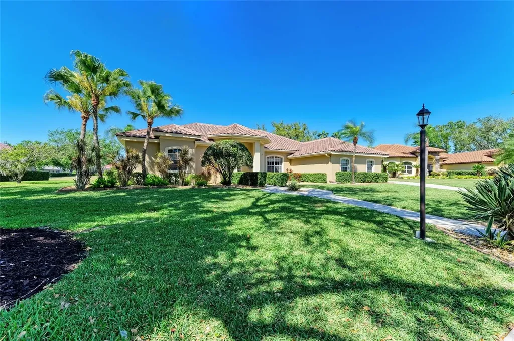8315 Eagle Crossing Sarasota FL 34241