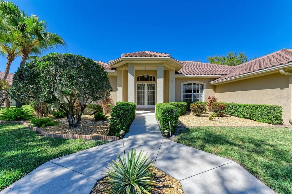 8315 Eagle Crossing Sarasota FL 34241