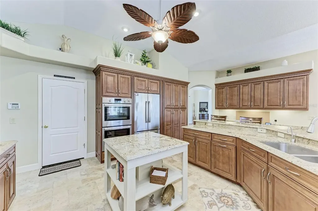 8315 Eagle Crossing Sarasota FL 34241
