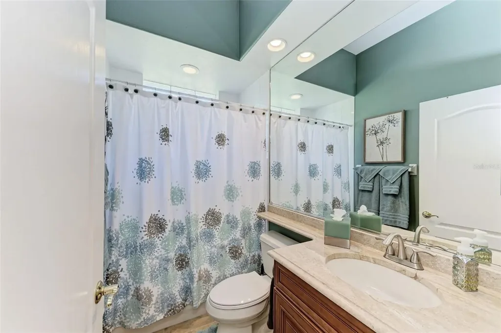 8315 Eagle Crossing Sarasota FL 34241
