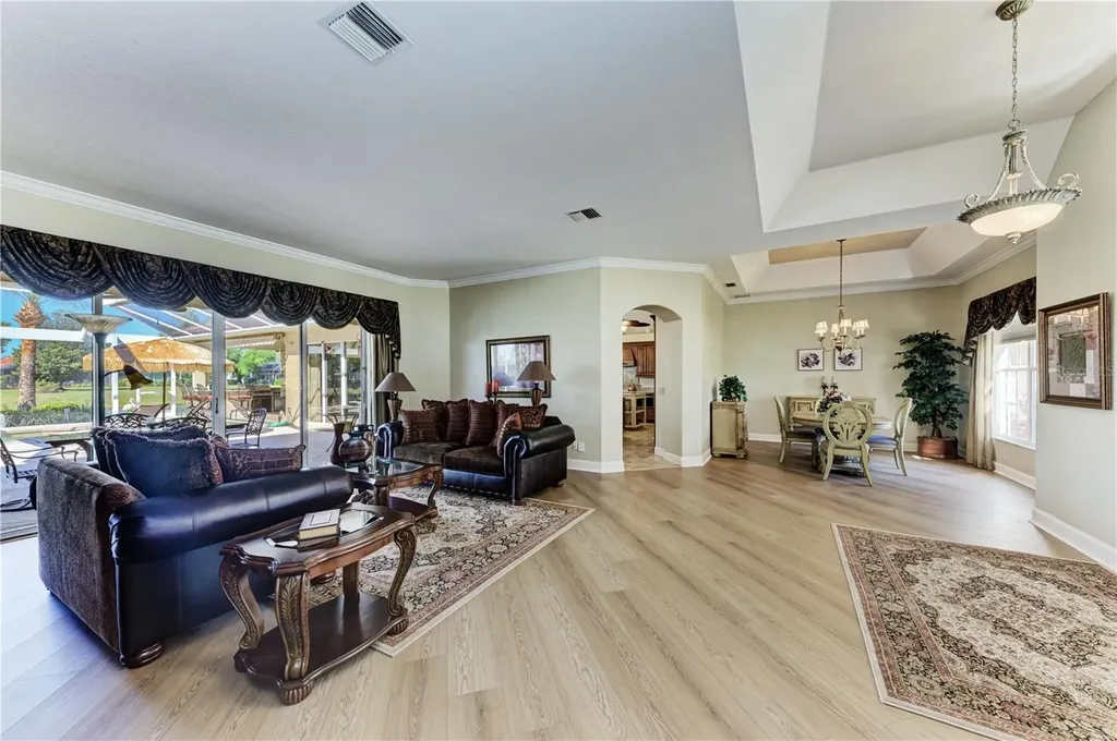 8315 Eagle Crossing Sarasota FL 34241