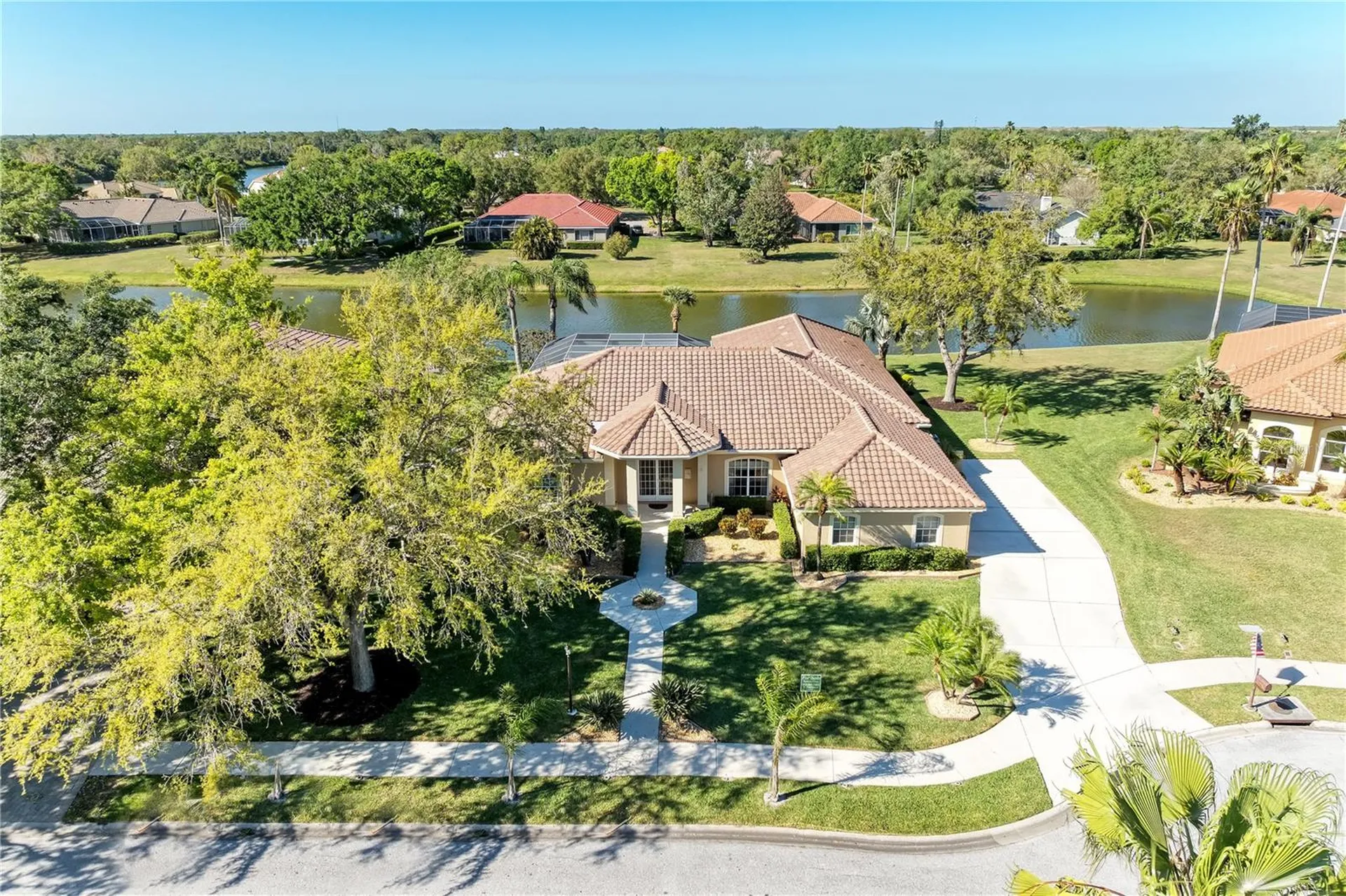 8315 Eagle Crossing Sarasota FL 34241