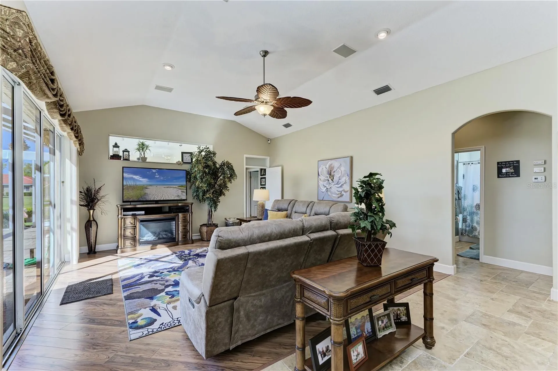 8315 Eagle Crossing Sarasota FL 34241