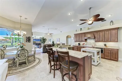 8315 Eagle Crossing Sarasota FL 34241
