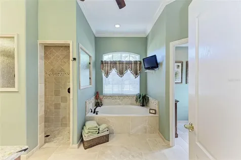 8315 Eagle Crossing Sarasota FL 34241