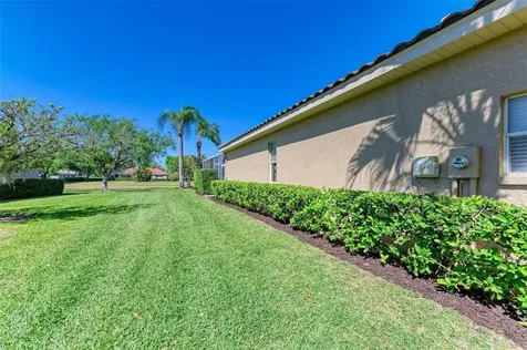 8315 Eagle Crossing Sarasota FL 34241