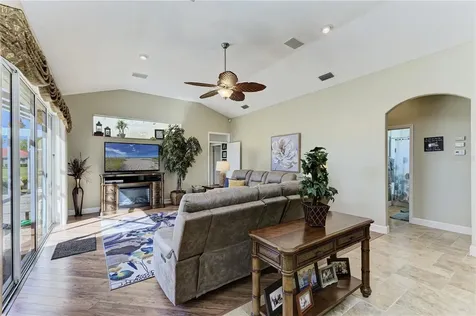8315 Eagle Crossing Sarasota FL 34241