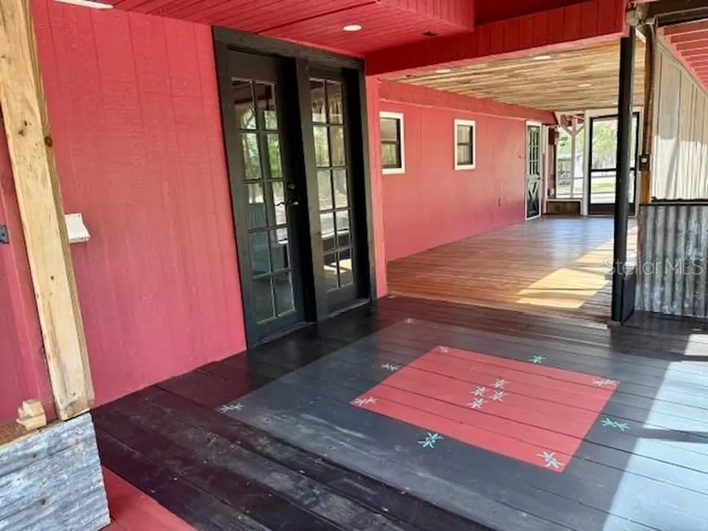 2350 SE 41 Highway Morriston FL 32668