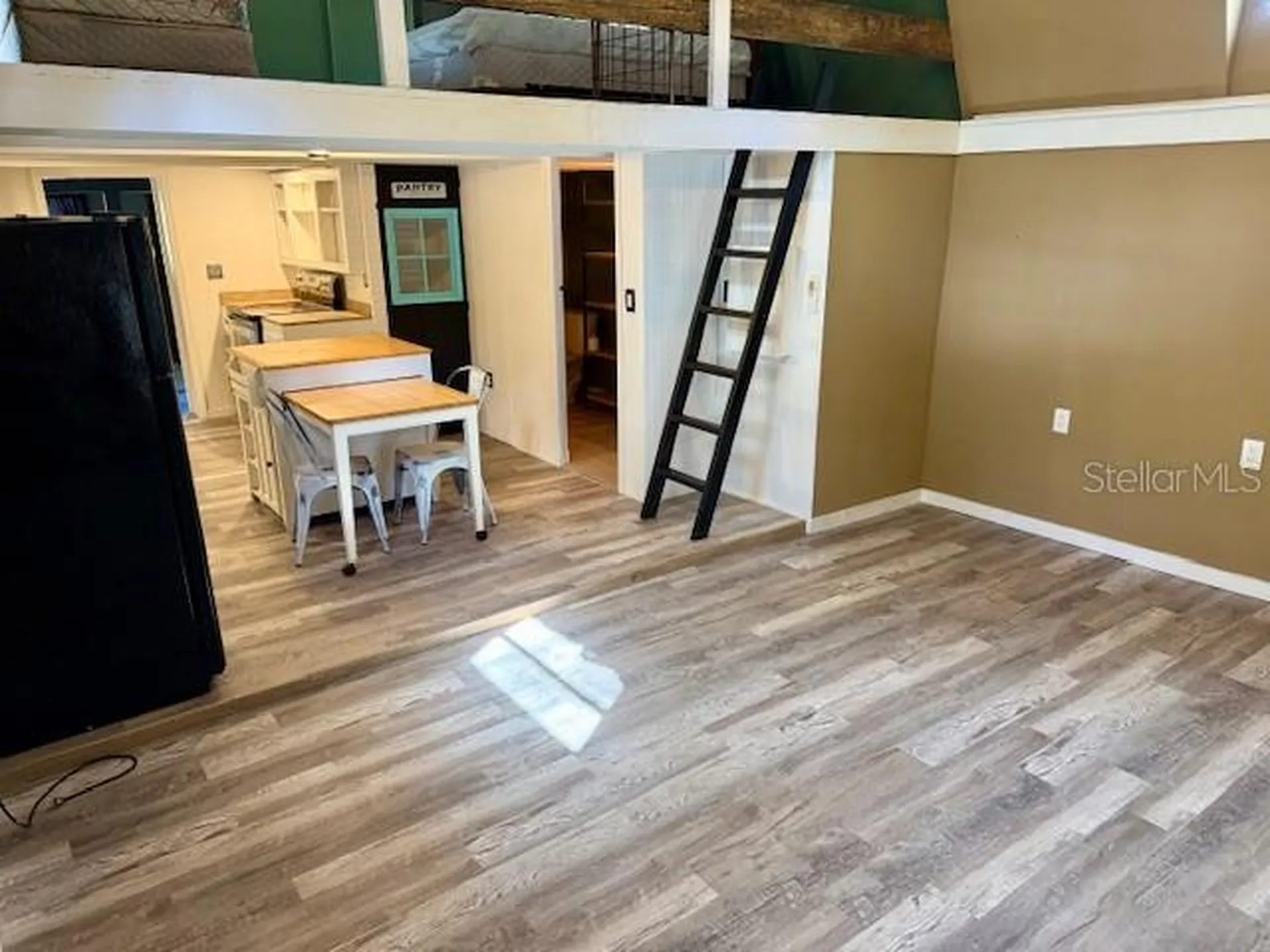 2350 SE 41 Highway Morriston FL 32668