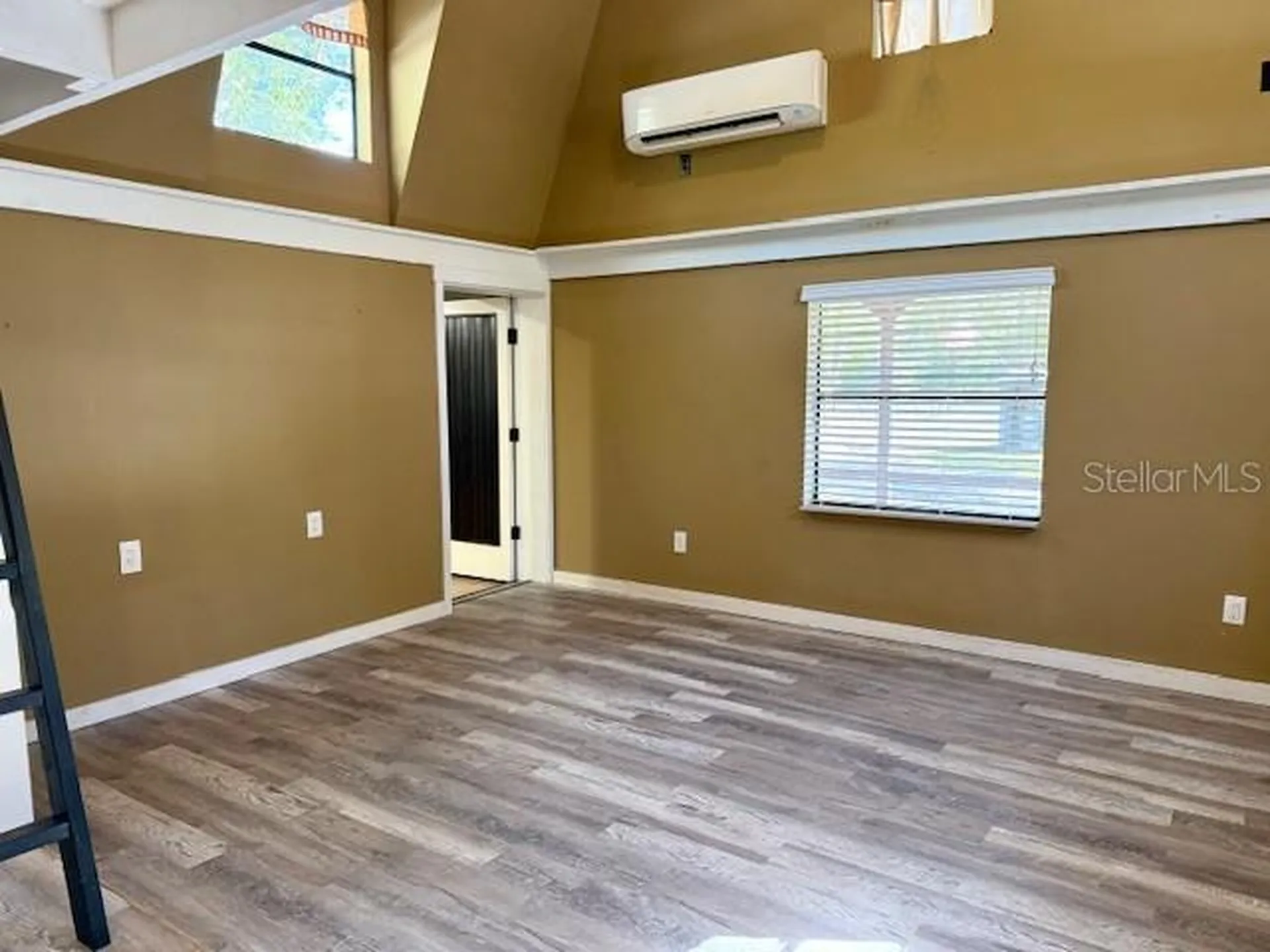 2350 SE 41 Highway Morriston FL 32668