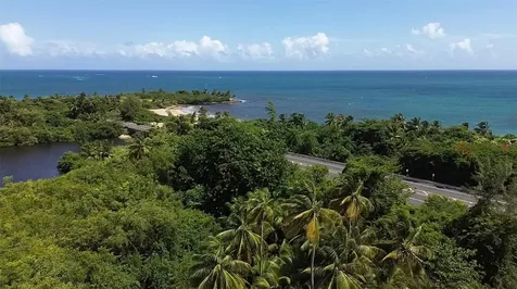 14 Via Cangrejos Toa Baja PR 00949