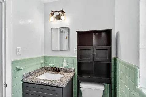 2200 NE 16th Terrace Gainesville FL 32609