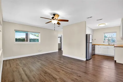 2200 NE 16th Terrace Gainesville FL 32609