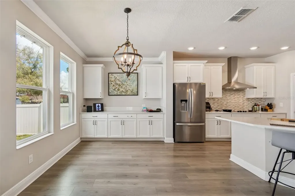 2407 W Carmen Street Tampa FL 33609