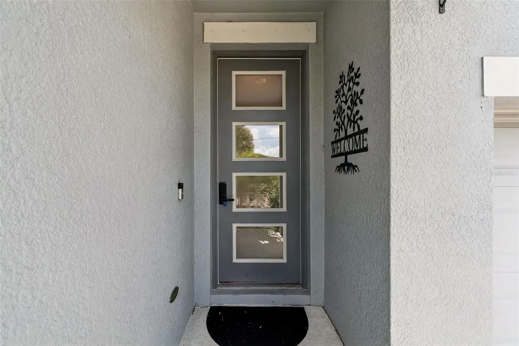2407 W Carmen Street Tampa FL 33609