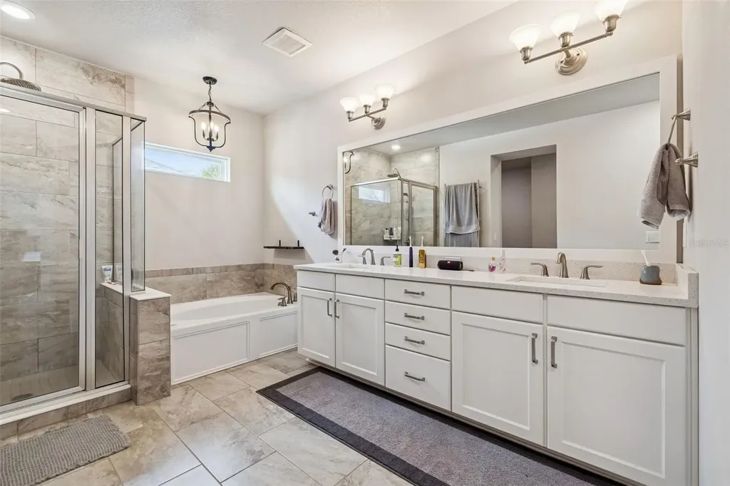 2407 W Carmen Street Tampa FL 33609