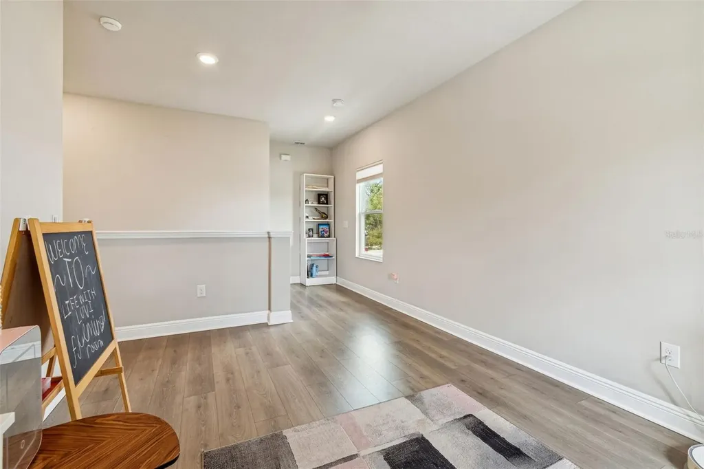 2407 W Carmen Street Tampa FL 33609