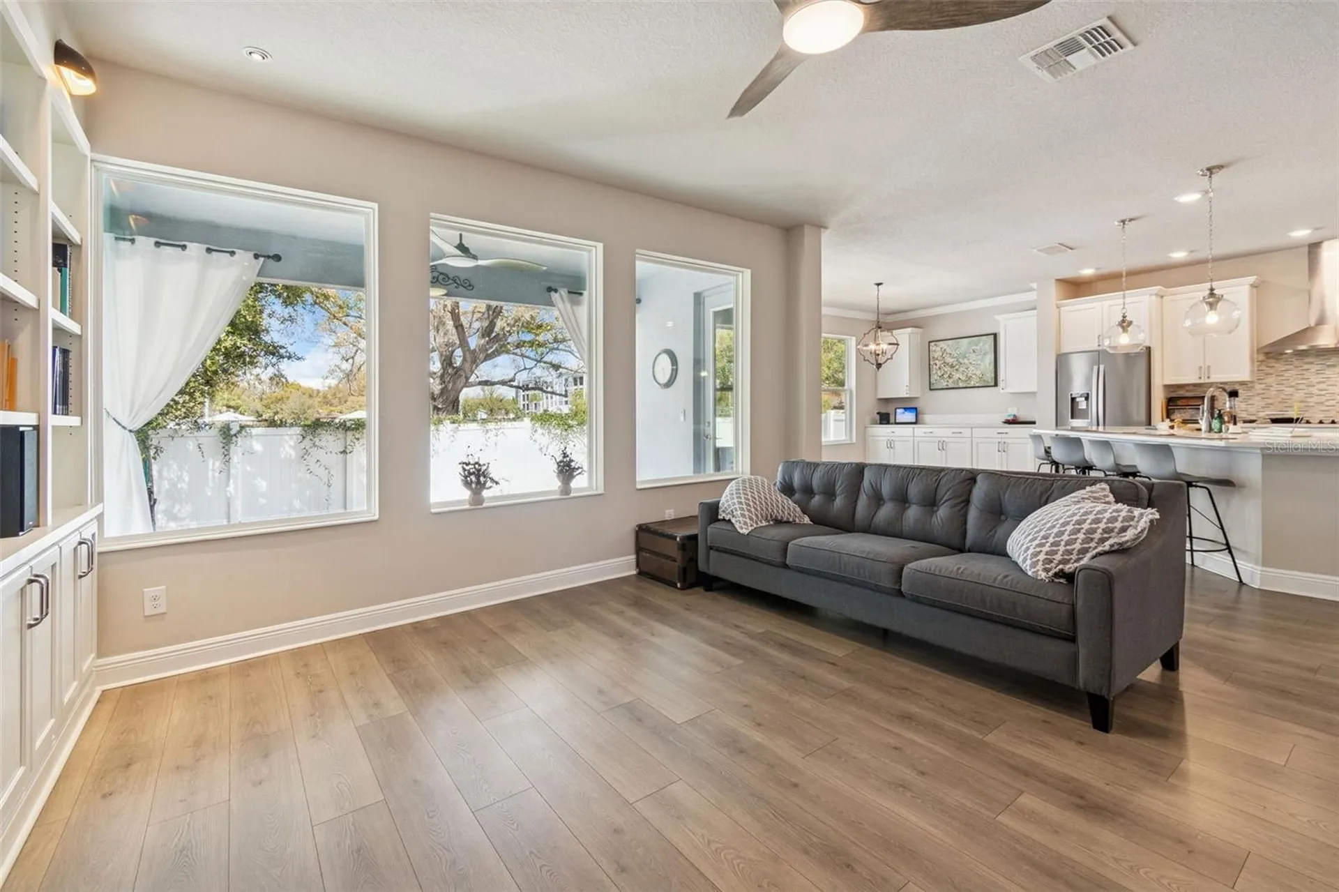 2407 W Carmen Street Tampa FL 33609