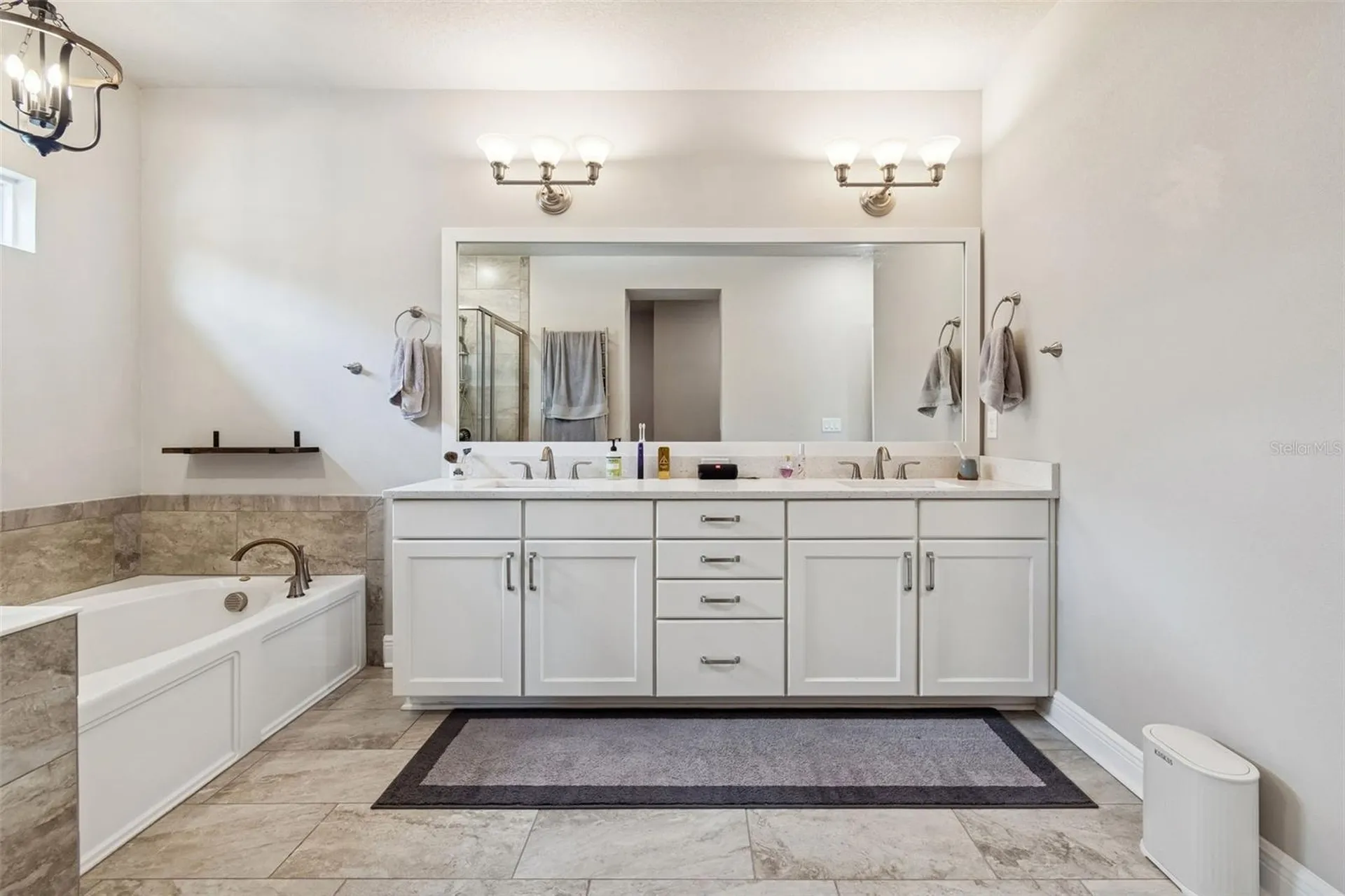 2407 W Carmen Street Tampa FL 33609