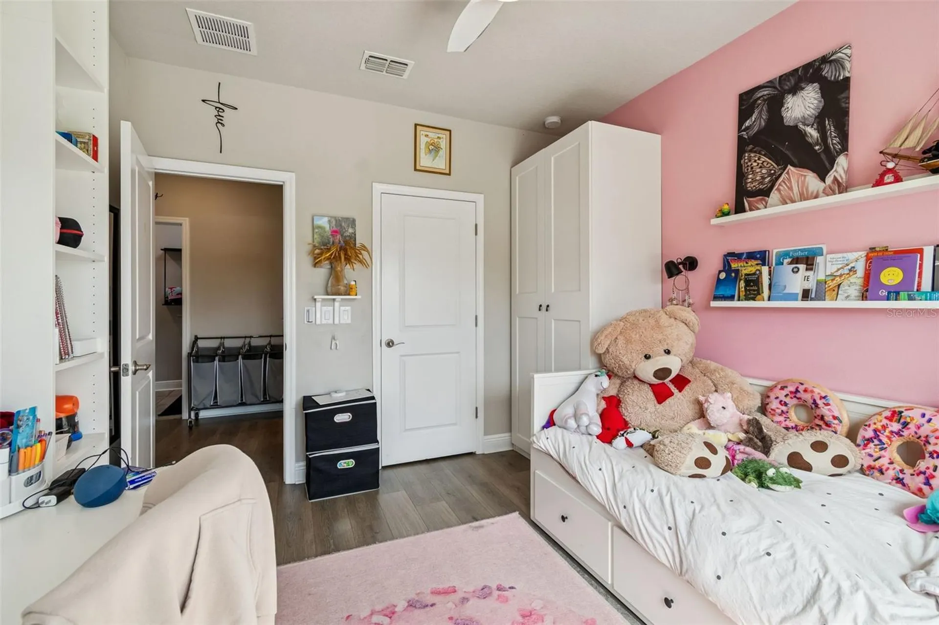 2407 W Carmen Street Tampa FL 33609