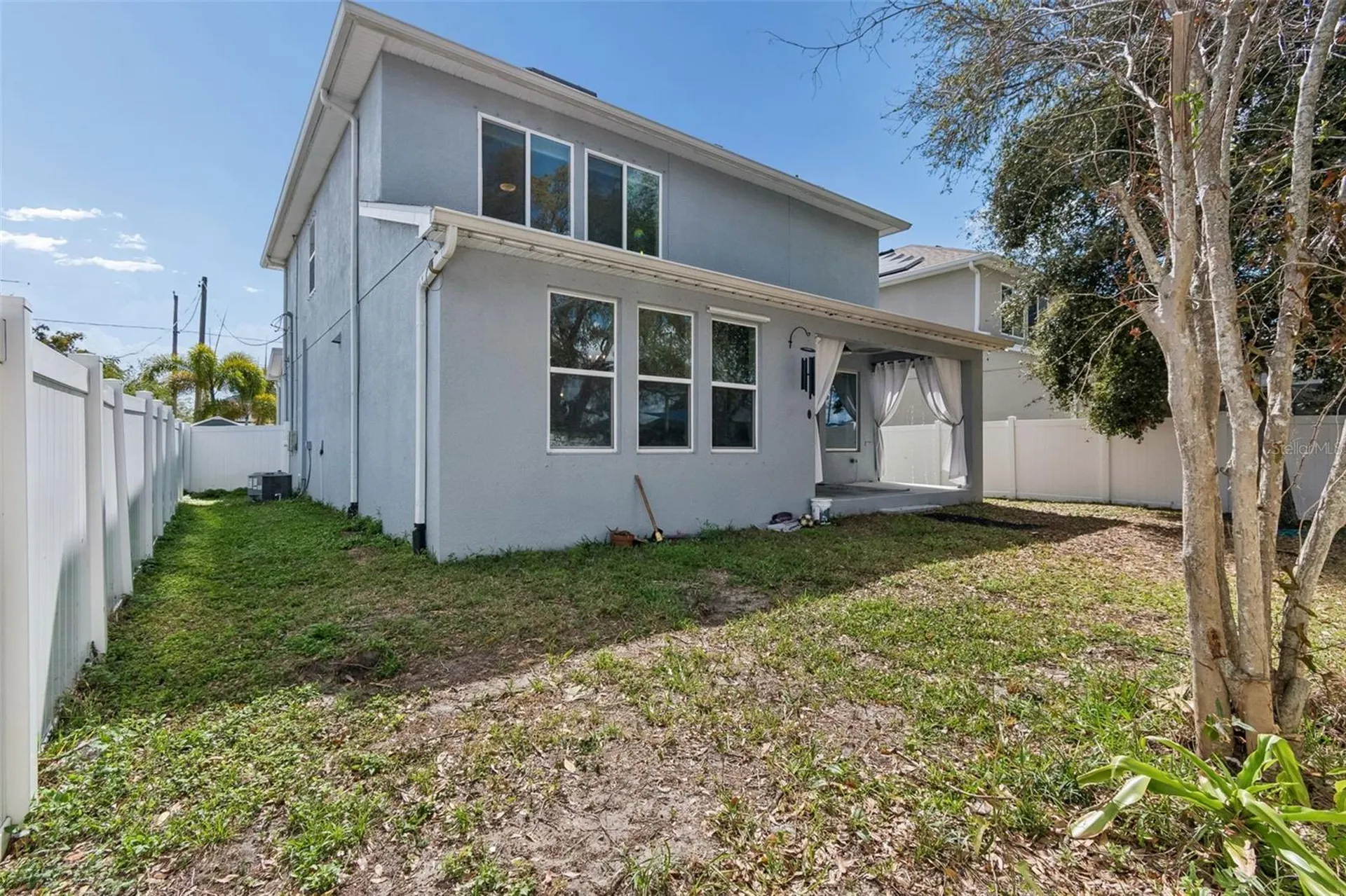 2407 W Carmen Street Tampa FL 33609