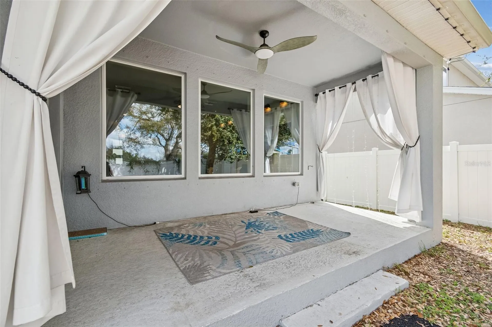 2407 W Carmen Street Tampa FL 33609