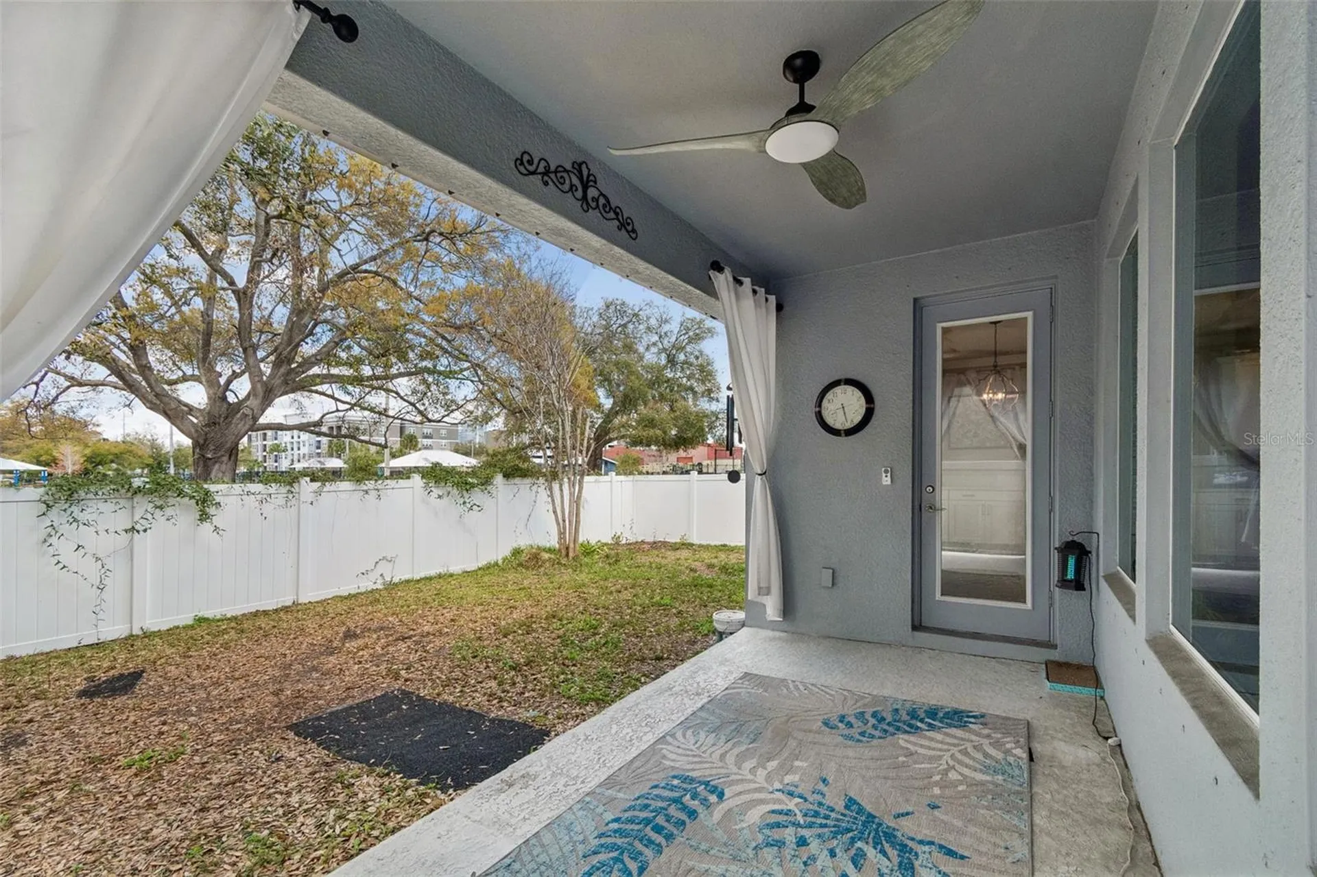 2407 W Carmen Street Tampa FL 33609