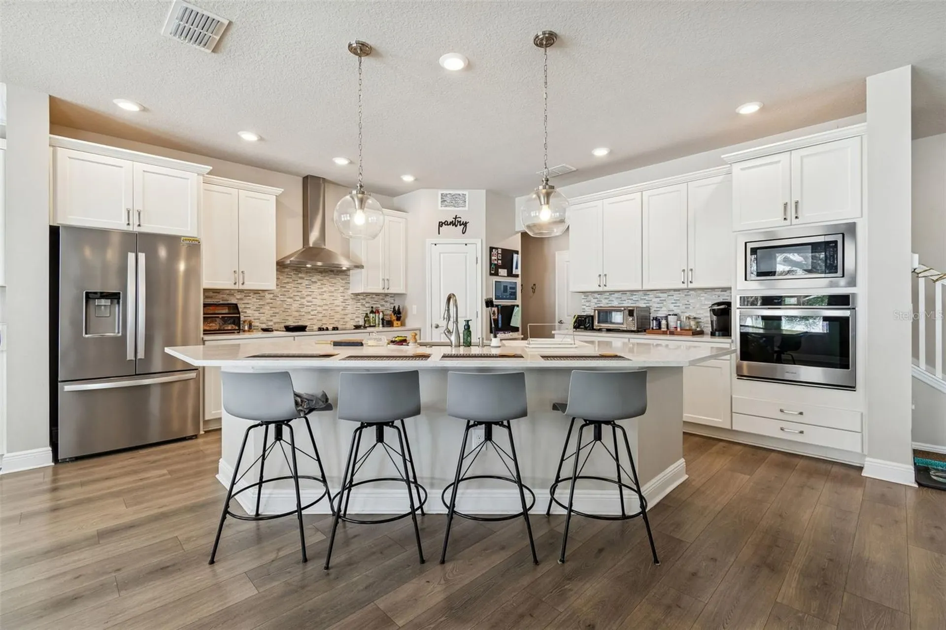 2407 W Carmen Street Tampa FL 33609