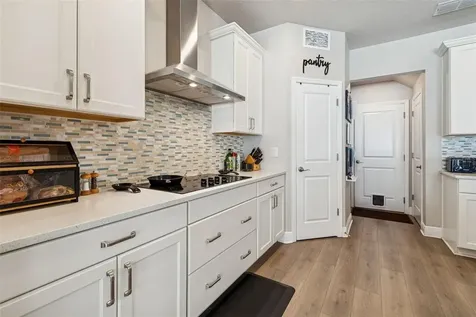 2407 W Carmen Street Tampa FL 33609