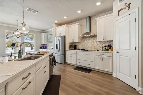 2407 W Carmen Street Tampa FL 33609