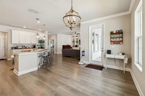 2407 W Carmen Street Tampa FL 33609