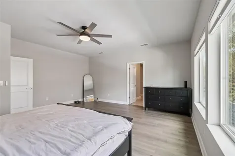 2407 W Carmen Street Tampa FL 33609