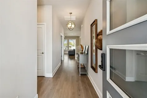 2407 W Carmen Street Tampa FL 33609