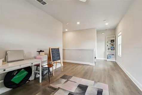 2407 W Carmen Street Tampa FL 33609