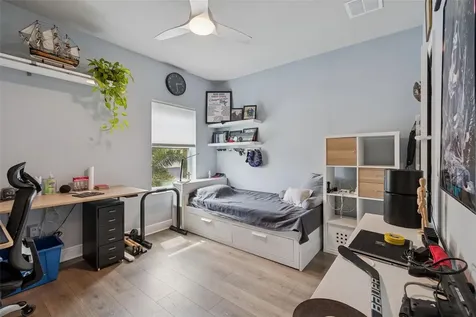 2407 W Carmen Street Tampa FL 33609