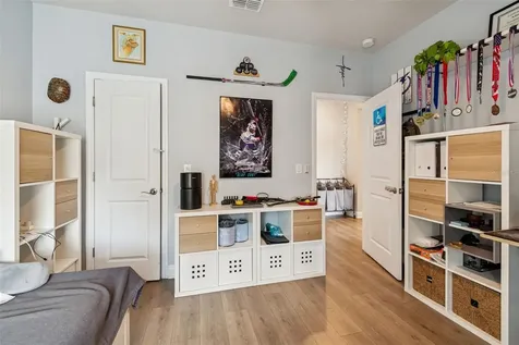 2407 W Carmen Street Tampa FL 33609