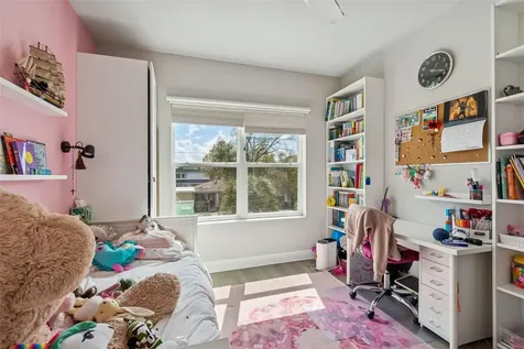 2407 W Carmen Street Tampa FL 33609