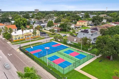 2407 W Carmen Street Tampa FL 33609