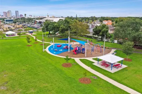 2407 W Carmen Street Tampa FL 33609