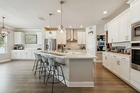 2407 W Carmen Street Tampa FL 33609