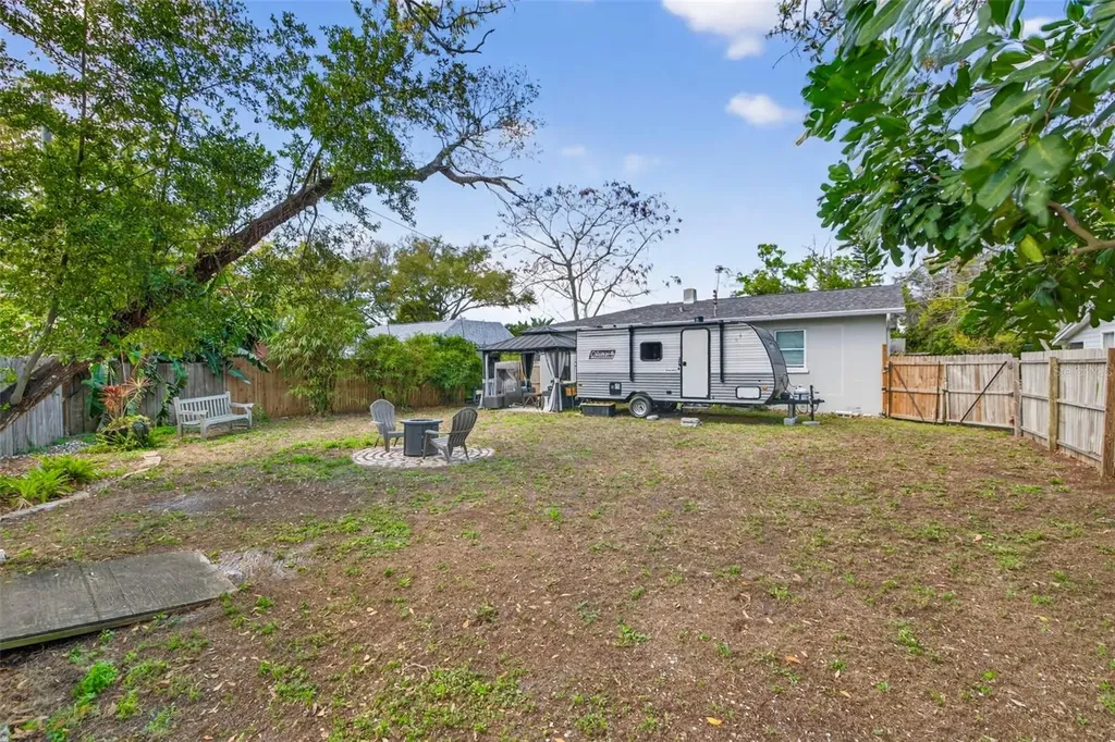 3178 12th Avenue N St Petersburg FL 33713